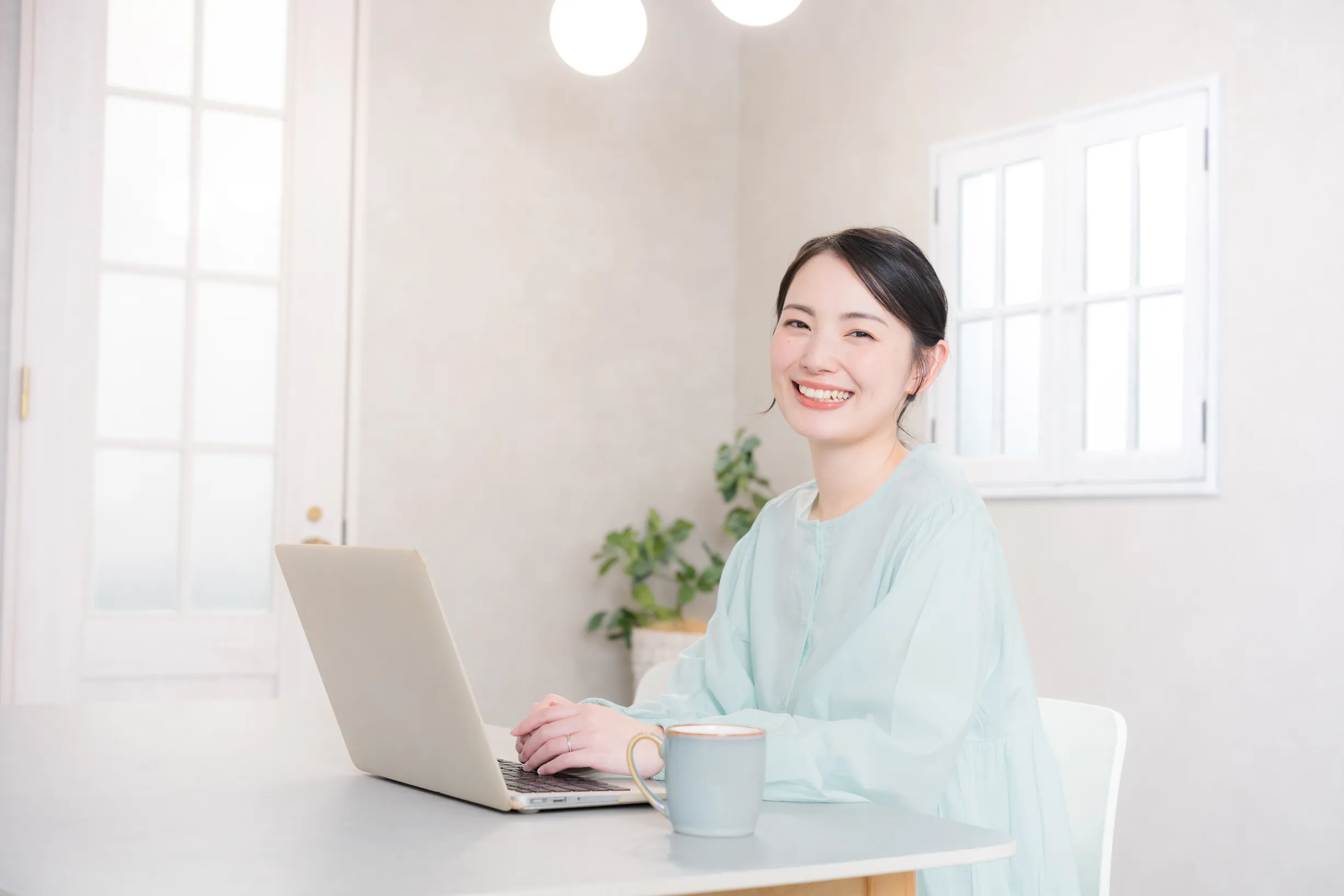 女性クリエイター イメージ画像